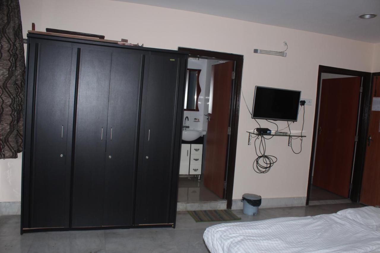 Service Apartments, Park Street, Calcutta Екстериор снимка