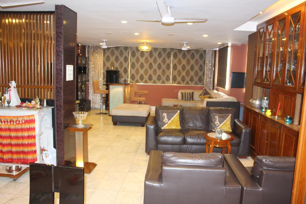 Service Apartments, Park Street, Calcutta Екстериор снимка