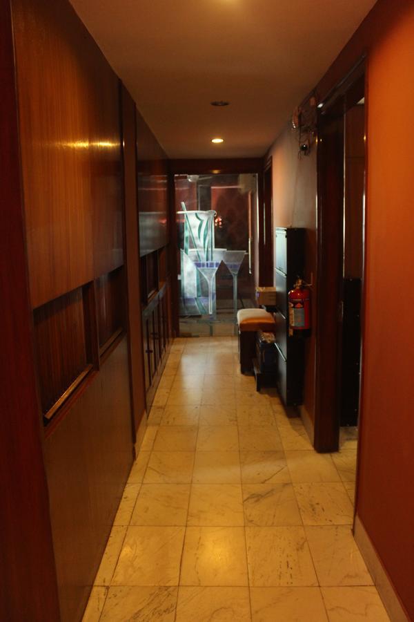 Service Apartments, Park Street, Calcutta Екстериор снимка