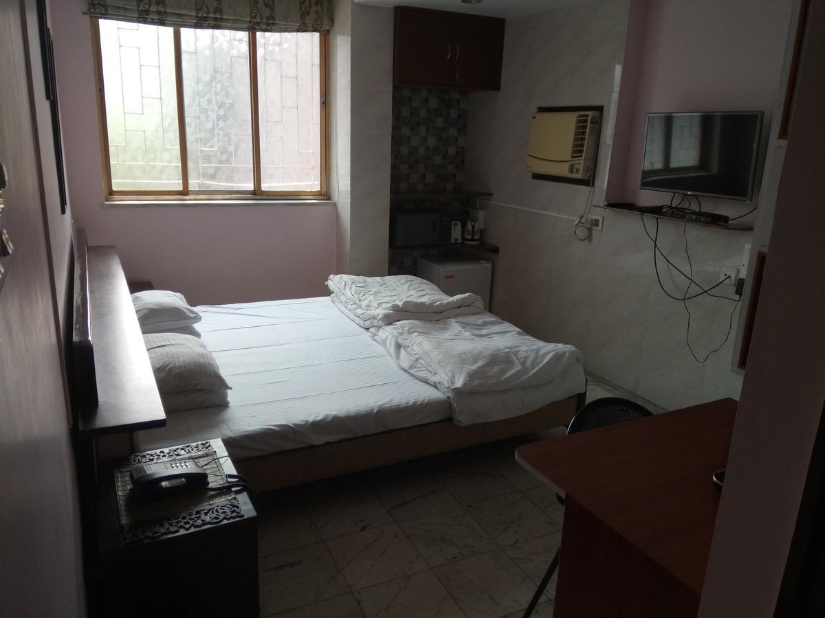 Service Apartments, Park Street, Calcutta Екстериор снимка