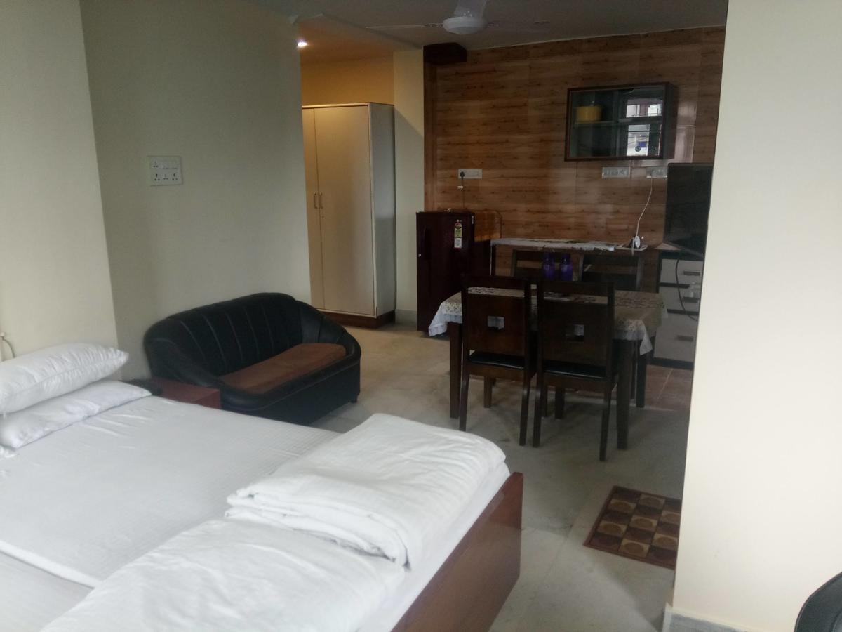 Service Apartments, Park Street, Calcutta Екстериор снимка